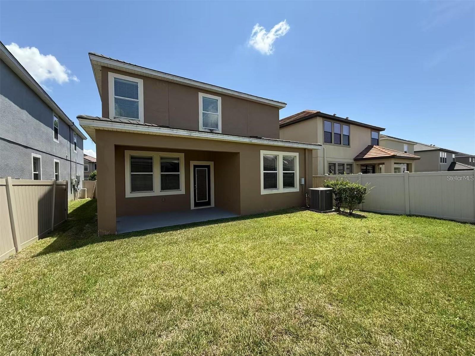 A0Y | LA COLLINA PHASE 1B - Residential Lease