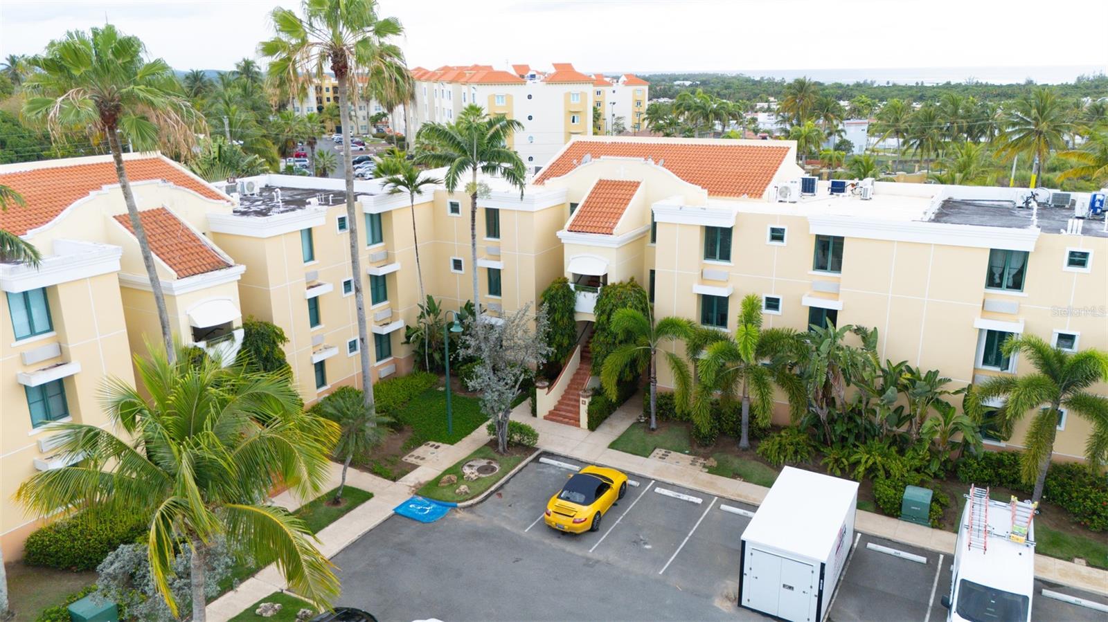 EL DORADO CLUB - Residential