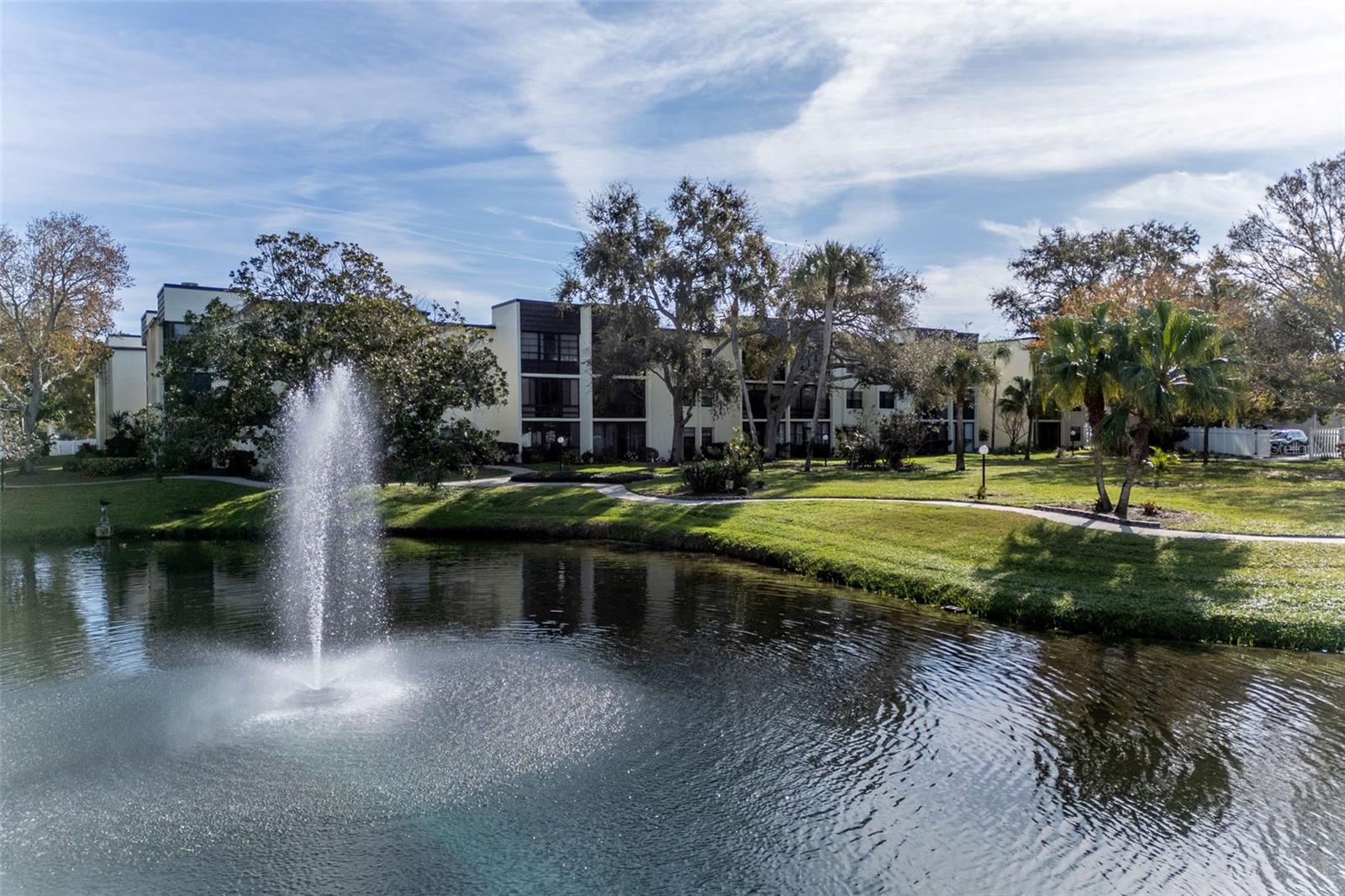 LAKEVIEW OF LARGO - Residential