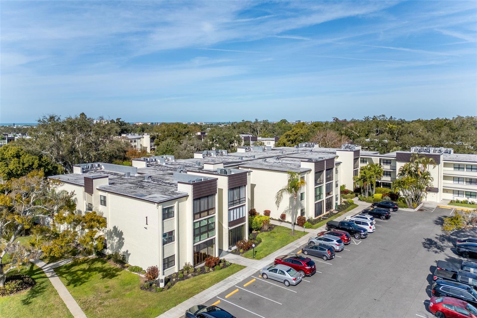 LAKEVIEW OF LARGO - Residential