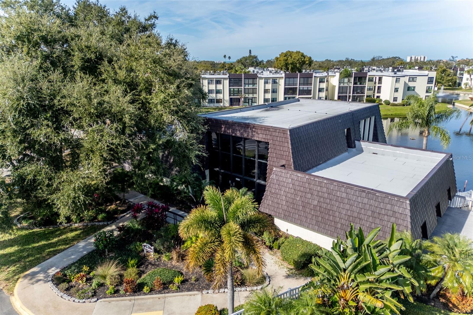 LAKEVIEW OF LARGO - Residential