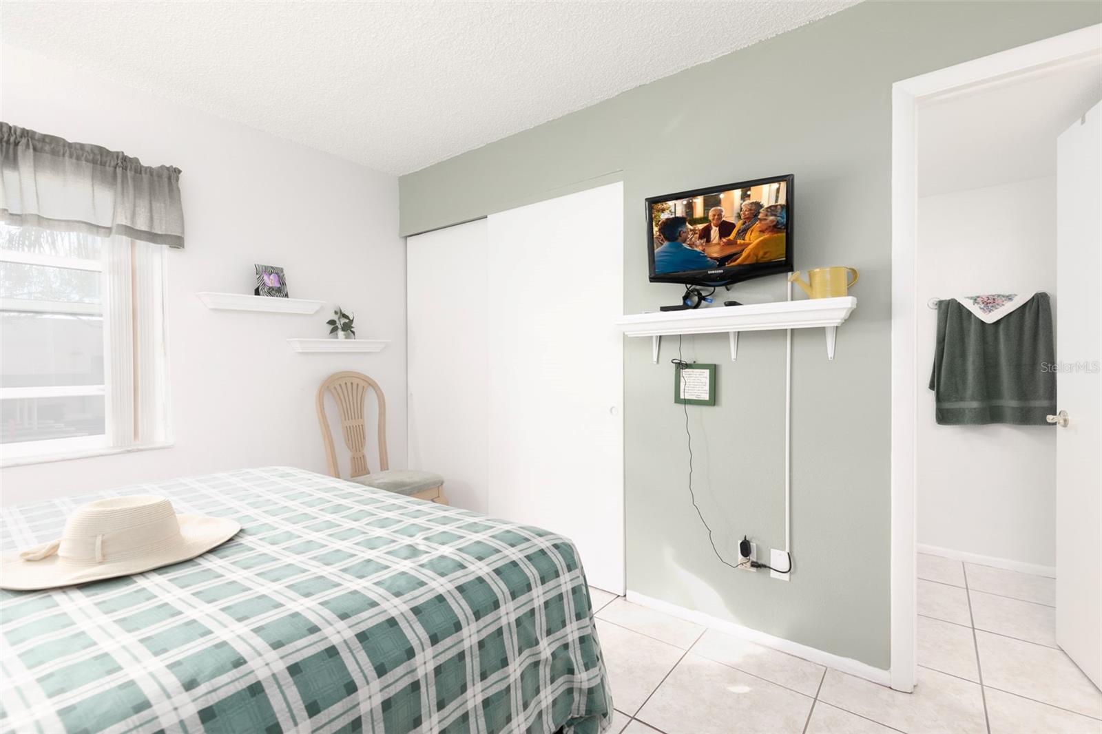 LAKEVIEW OF LARGO - Residential