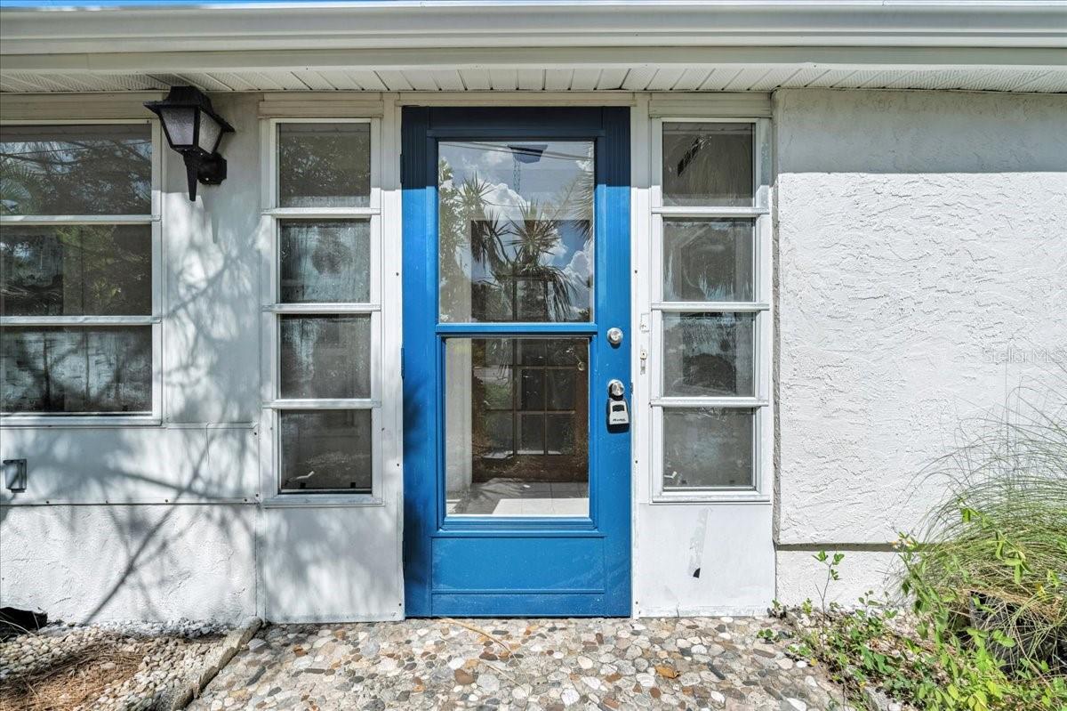 1290 OXFORD DRIVE