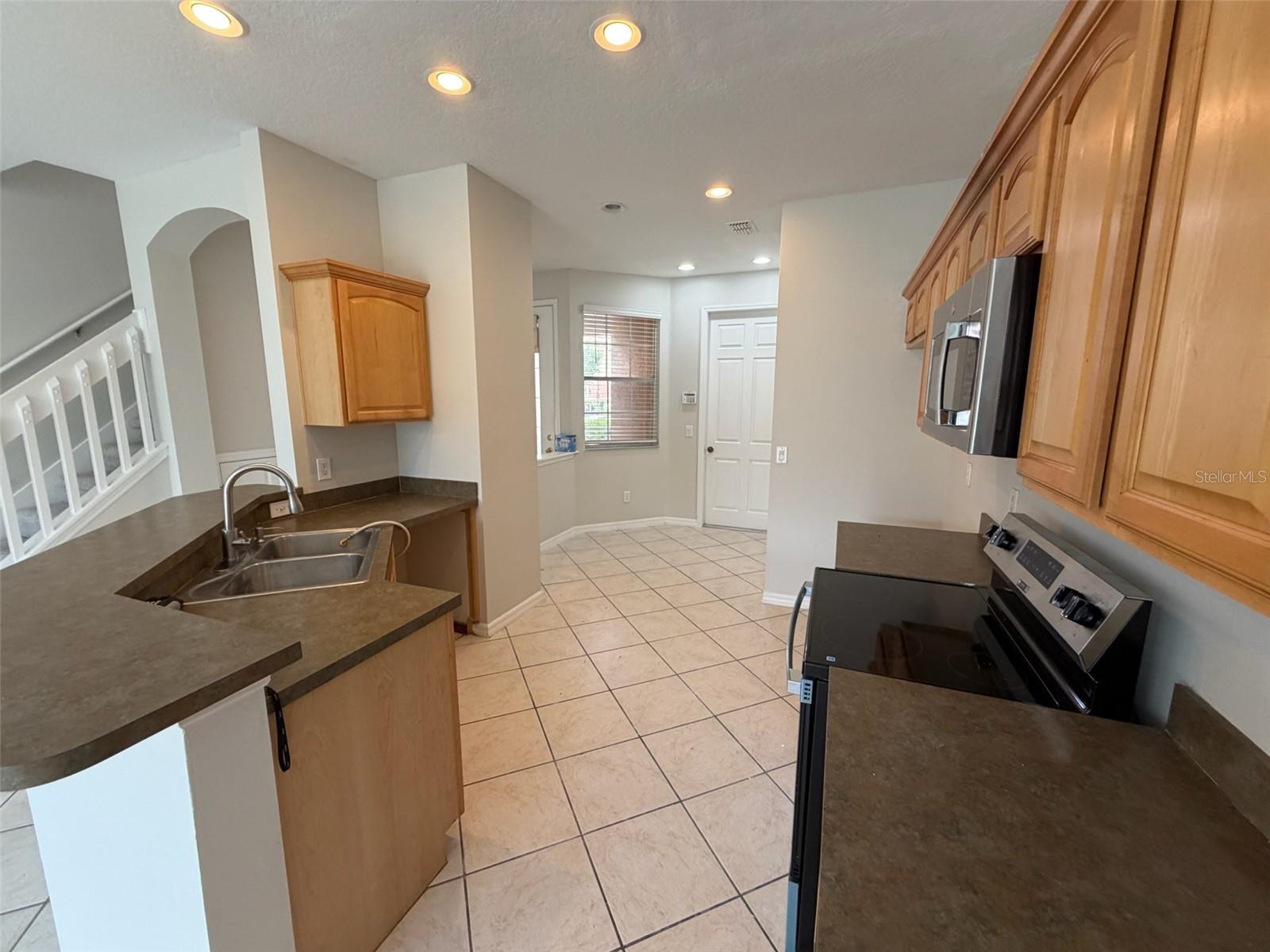 7530 CRANES CREEK COURT