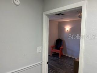 MCCOYS COMM CENTER - Commercial Lease