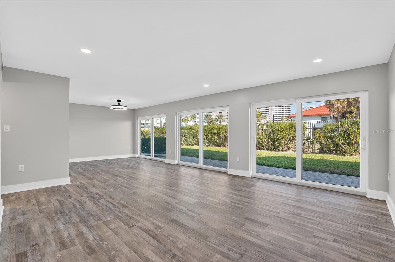 SAND KEY CONDO-BAYSIDE GARDENS I - Residential