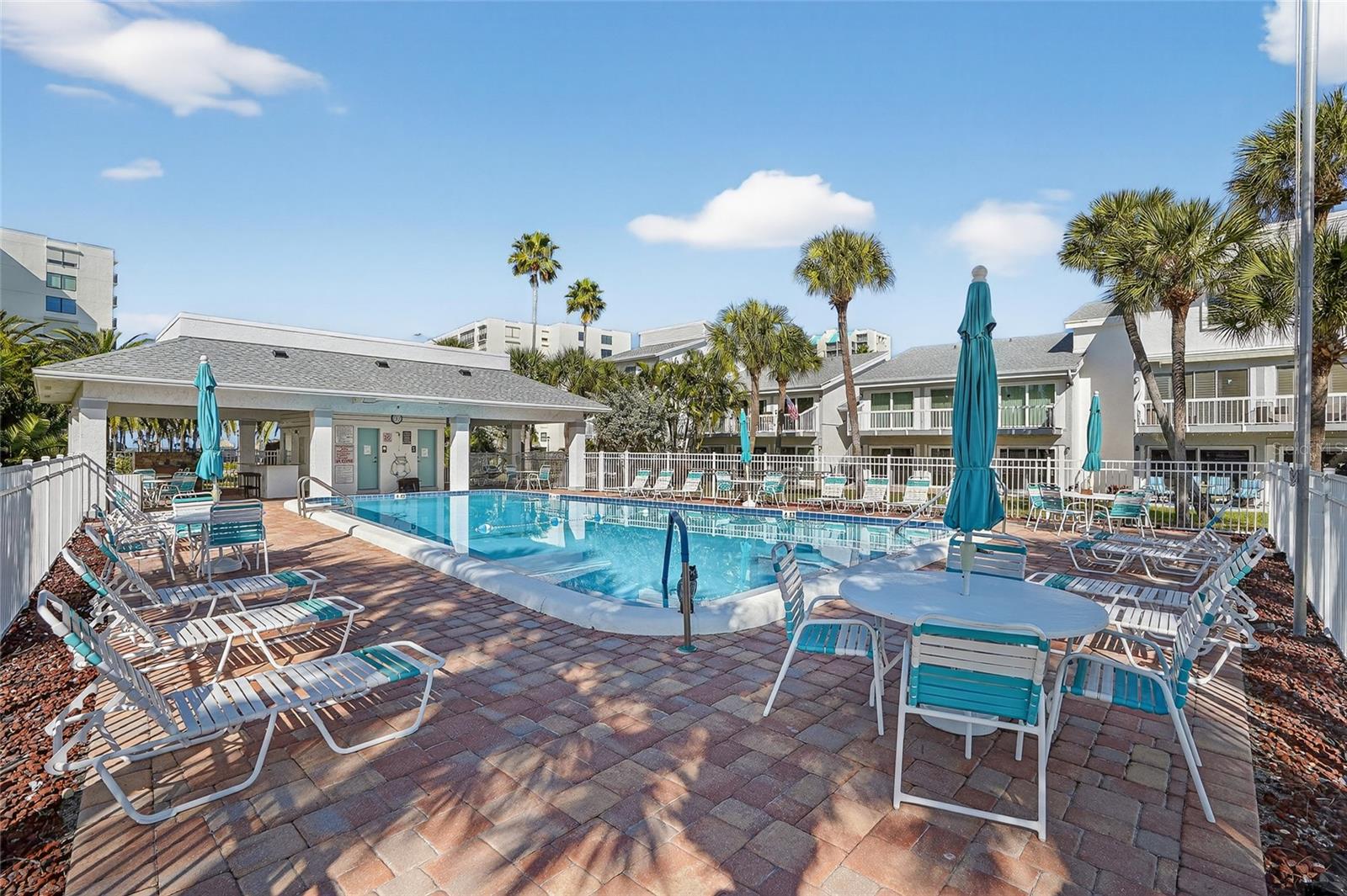 SAND KEY CONDO-BAYSIDE GARDENS I - Residential