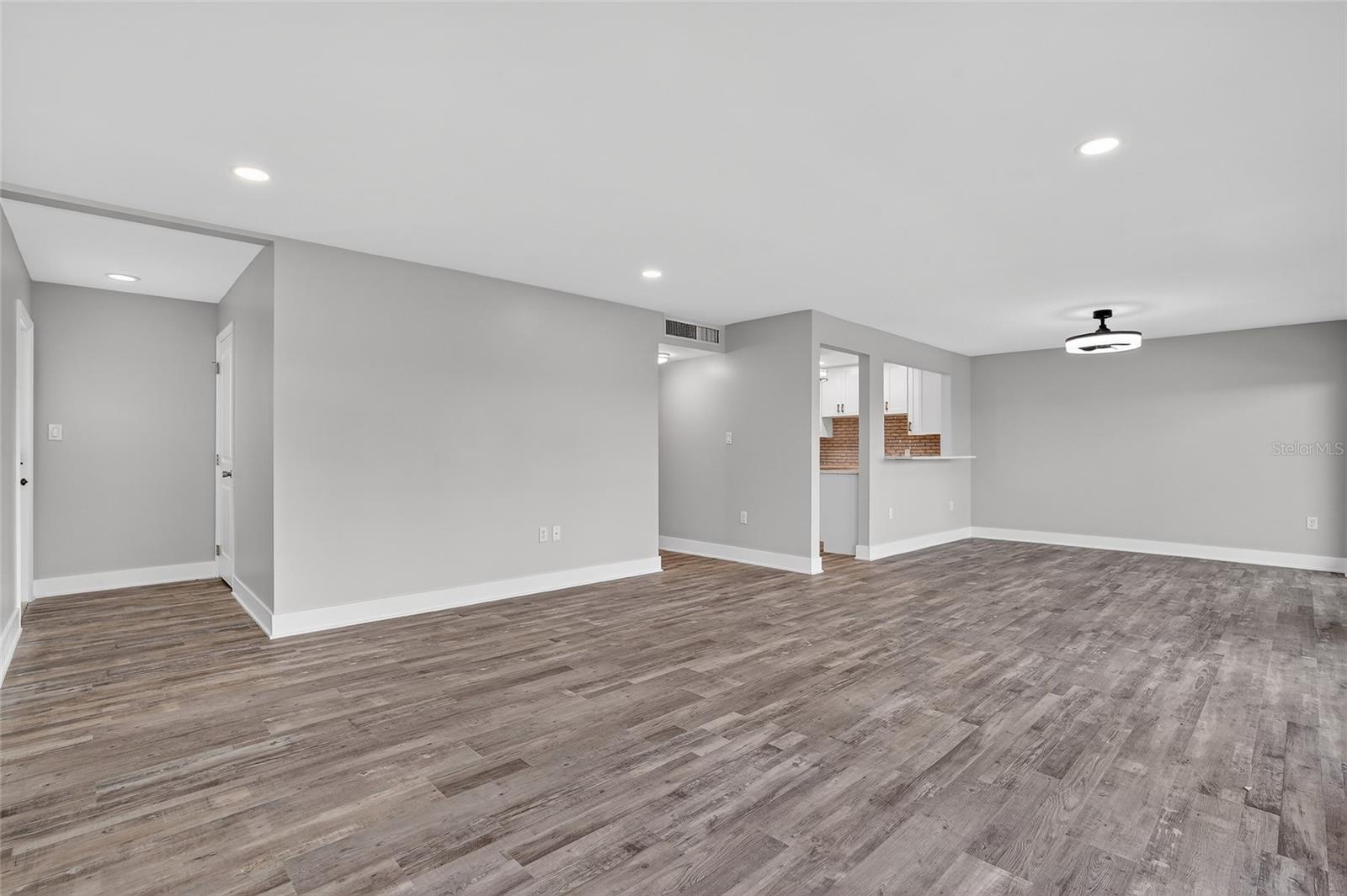 SAND KEY CONDO-BAYSIDE GARDENS I - Residential