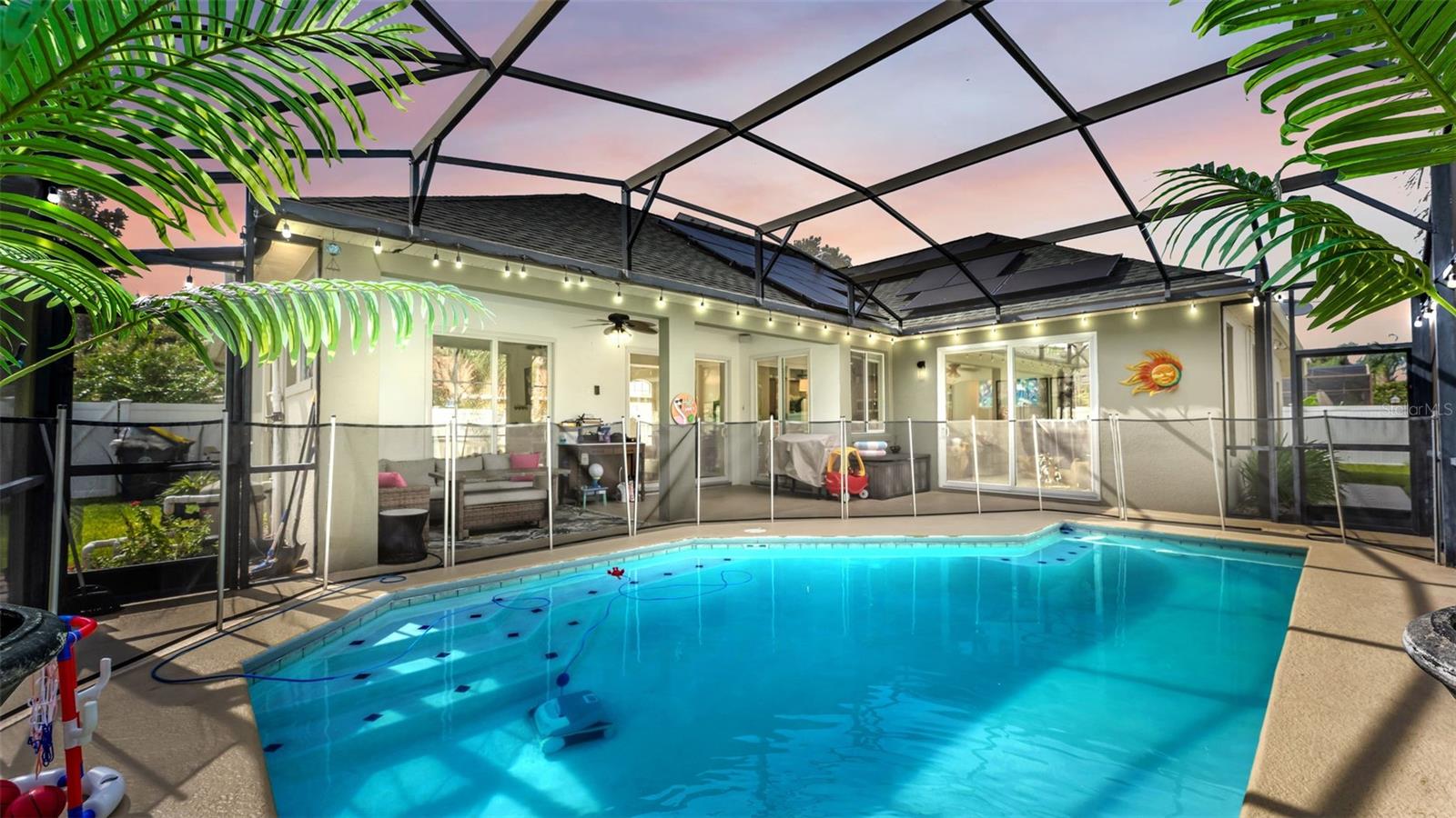 158 COSTA LOOP