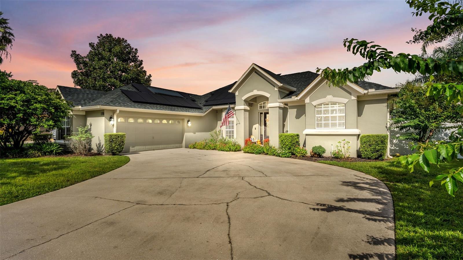 158 COSTA LOOP
