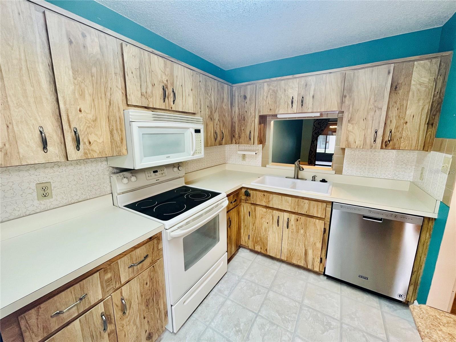 BAY PARK ESTATES - Residential