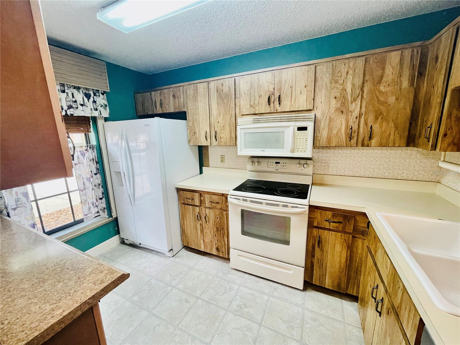 BAY PARK ESTATES - Residential