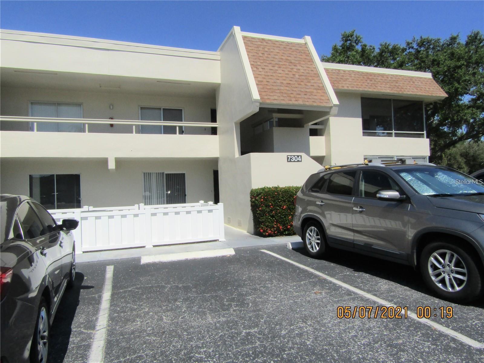 CRISP AND CLEAN. THIS GROUND FLOOR ONE BEDROOM CONDO HAS UPDATED KITCHEN AND STAINLESS-STEEL APPLIANCES, GRANITE COUNTER TOP, AND LOTS OF CABINETS. THE FULL BATH HAS BEEN UPDATED WITH WALK IN SHOWER AND STYLISH VANITY. HALF BATH HAS BEEN REMODELED AND FEATURES NEW VANITY AND LINEN CLOSET. WALK-IN CLOSET IN BEDROOM OFFERS LOTS OF SPACE FOR CLOTHES AND THERE IS A BUILT IN UNIT FOR FOLDED CLOTHES AND PERSONAL ITEMS. WASHER AND DRYER ARE LOCATED IN LAUNDRY CLOSET ON THE SCREENED LANAI. WATER AND SEWER ARE INCLUDED WITH RENTAL OF THIS PROPERTY. CONDO ASSOCIATION DOES NOT ALLOW RENTERS TO HAVE PETS. THIS PROPERTY IS A NOW SMOKING UNIT. CURRENTLY OCCUPIED. APPT NEEDED TO SHOW