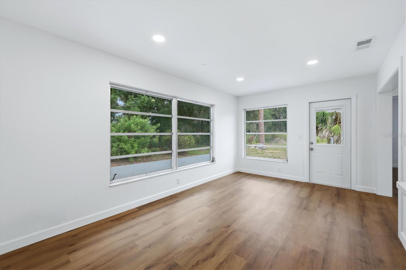 KENSINGTON PARK - Residential
