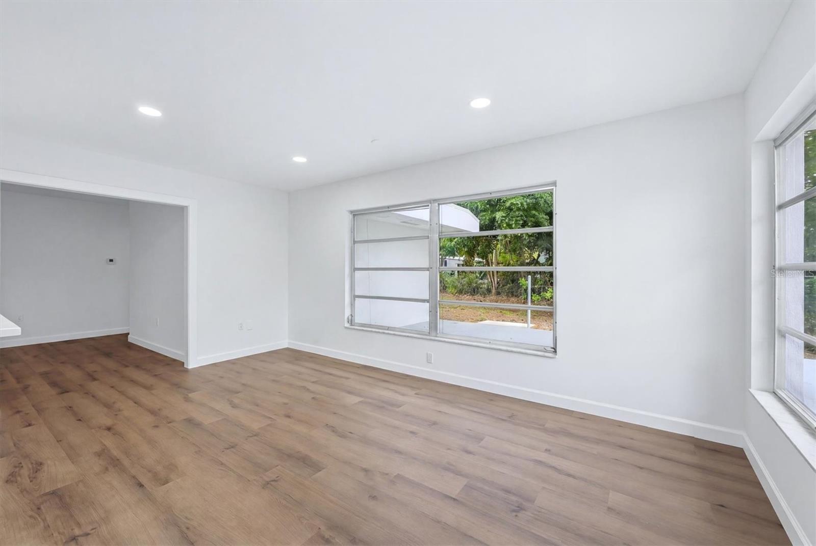 KENSINGTON PARK - Residential