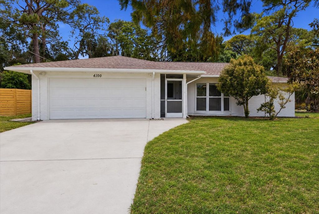 Photo of 4100 Tee Road, Sarasota, FL 34235 (MLS # A4694503)