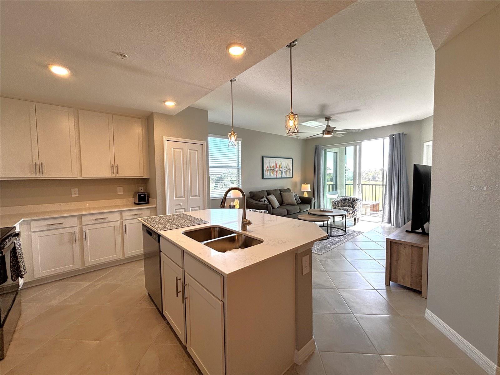 WELLEN GOLF & COUNTRY CLUB - Residential Lease