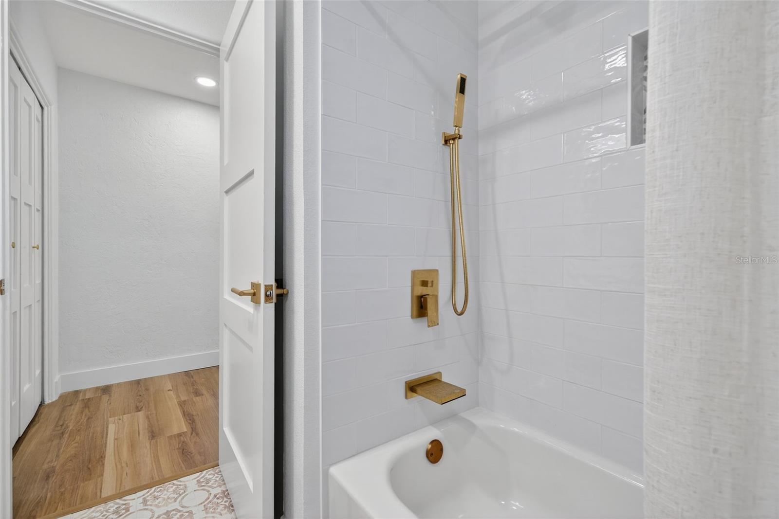 HOLIDAY PARK - Residential