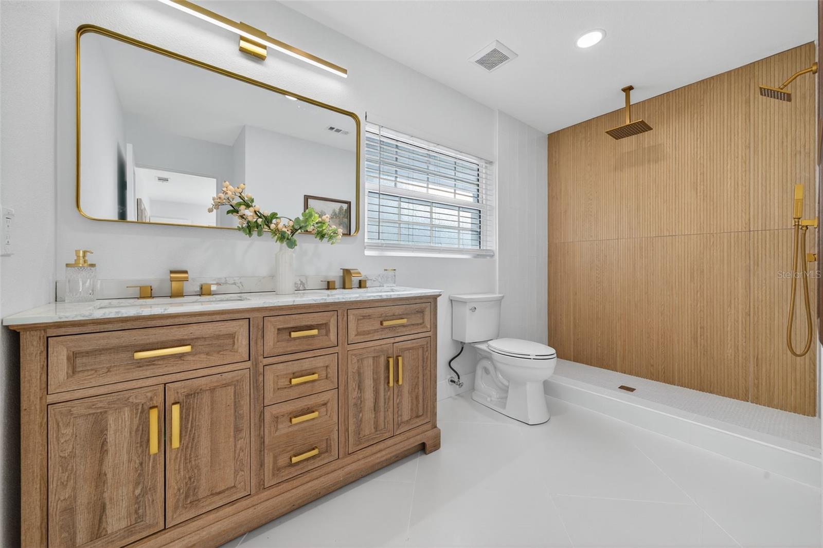 HOLIDAY PARK - Residential