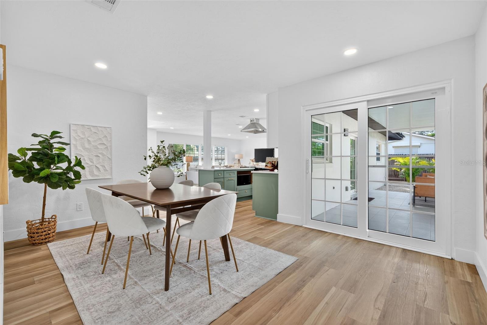 HOLIDAY PARK - Residential