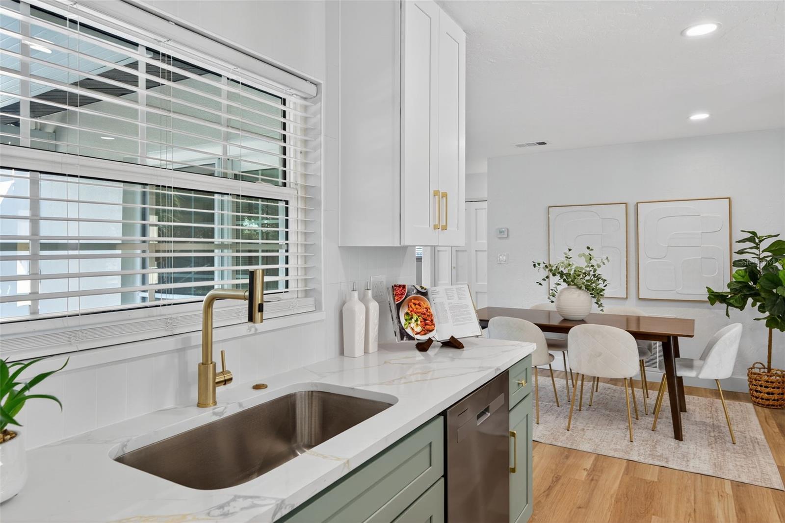 HOLIDAY PARK - Residential