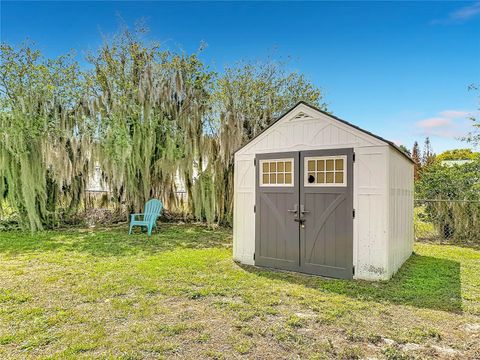 Tiny photo for 311 S Central Avenue, Umatilla, FL 32784 (MLS # O6395427)
