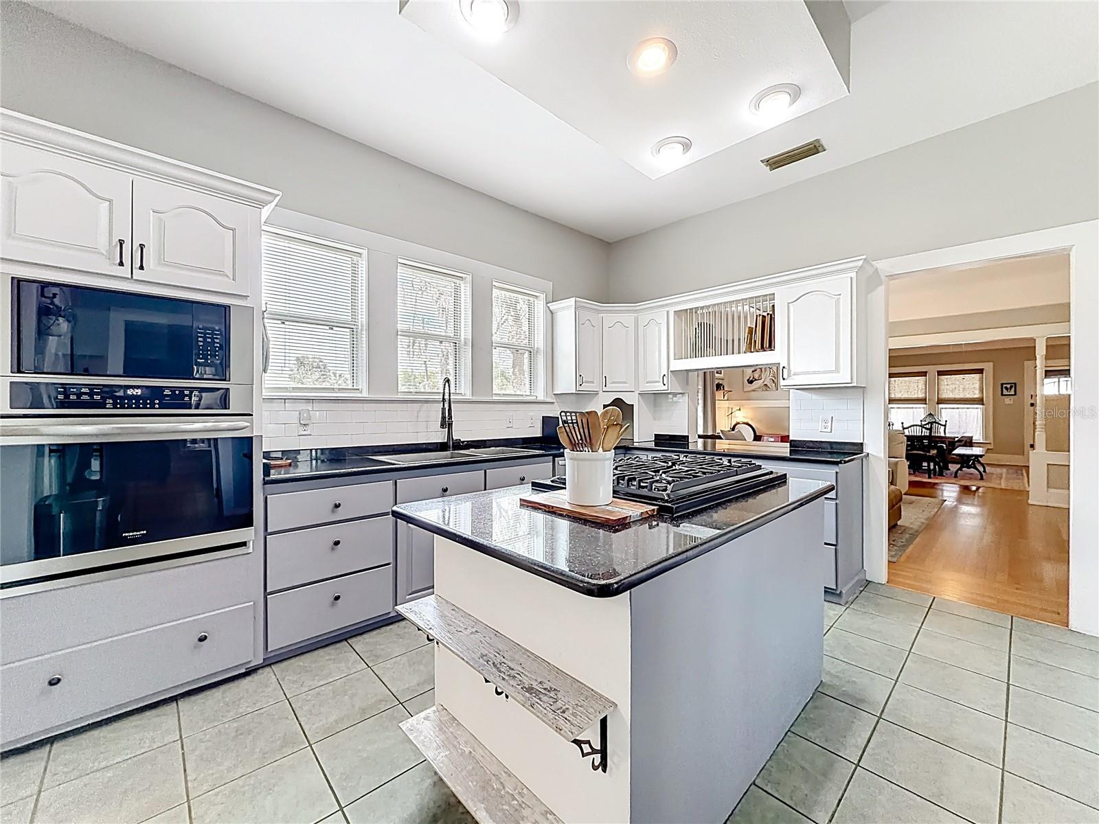 UMATILLA MITCHENORS ADD - Residential