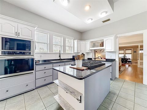 Tiny photo for 311 S Central Avenue, Umatilla, FL 32784 (MLS # O6395427)