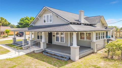 Photo of 311 S Central Avenue, Umatilla, FL 32784 (MLS # O6395427)