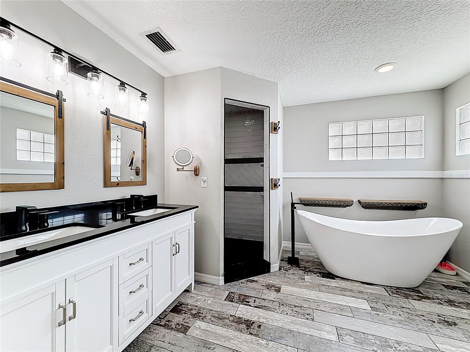 UMATILLA MITCHENORS ADD - Residential