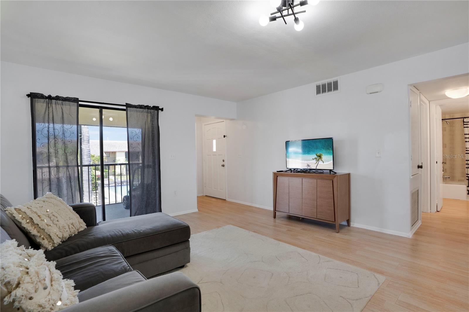 2415 BAYSHORE GARDENS PARKWAY 8
