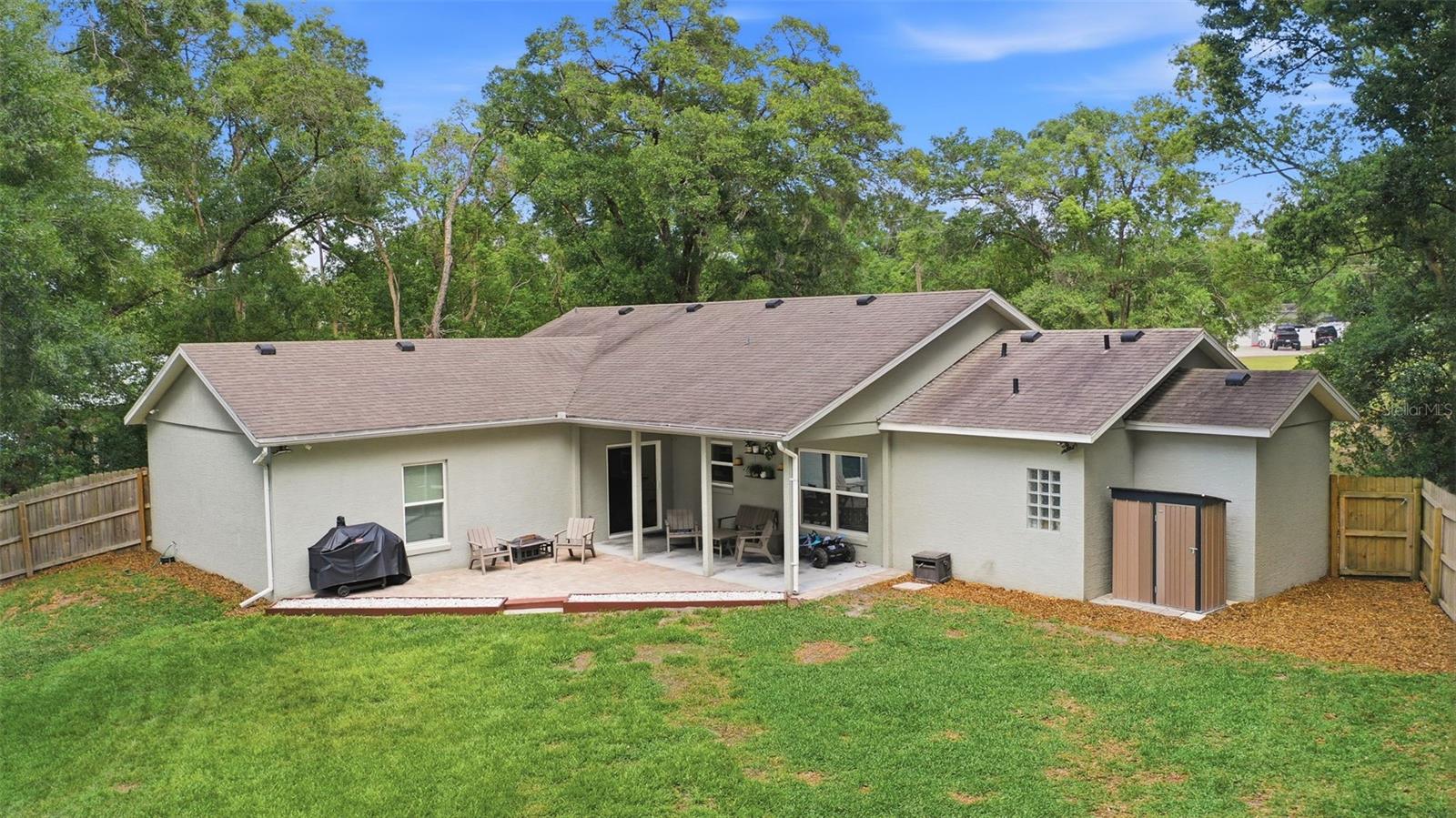 MOUNT PLYMOUTH - Residential