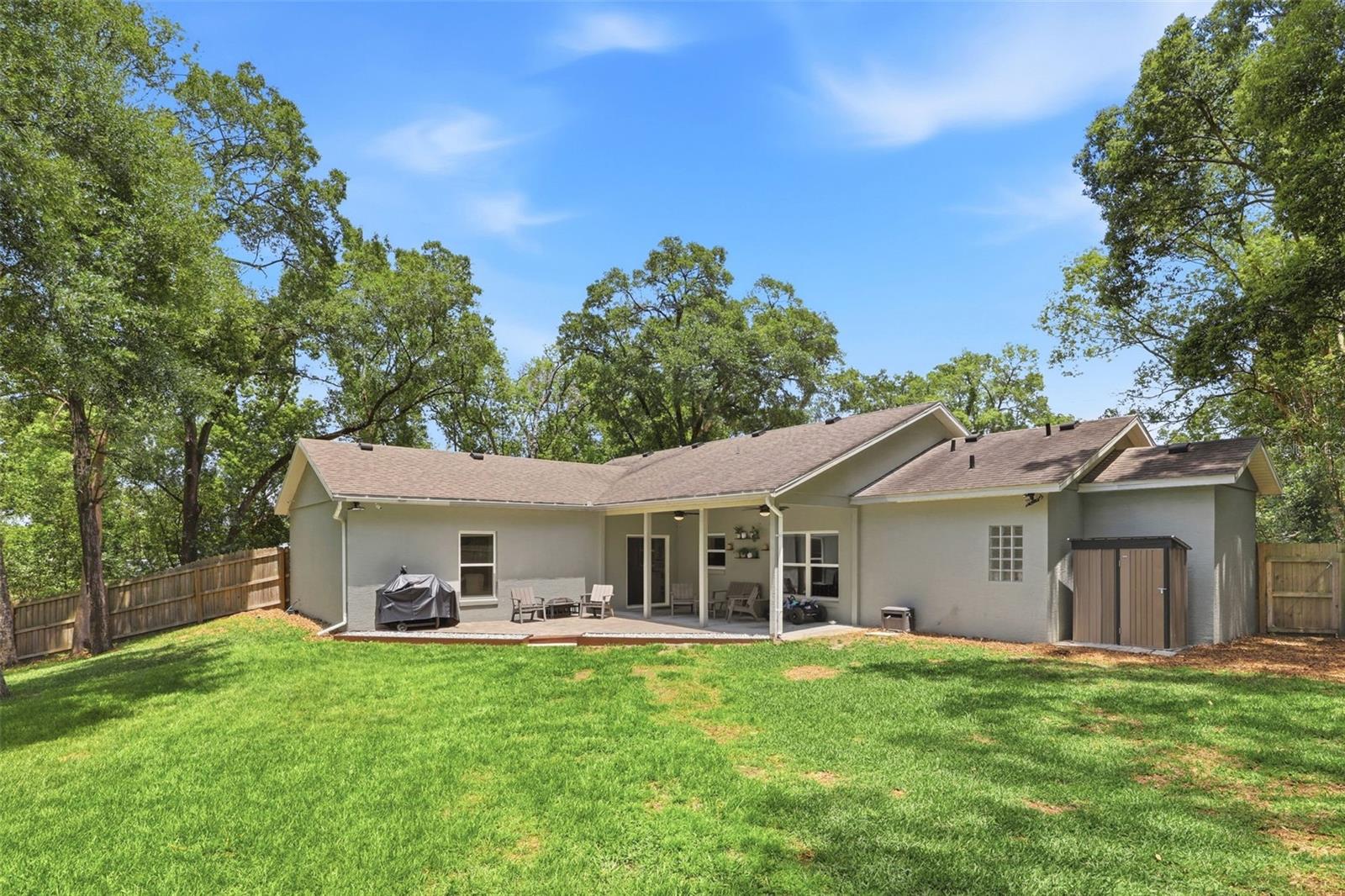 MOUNT PLYMOUTH - Residential