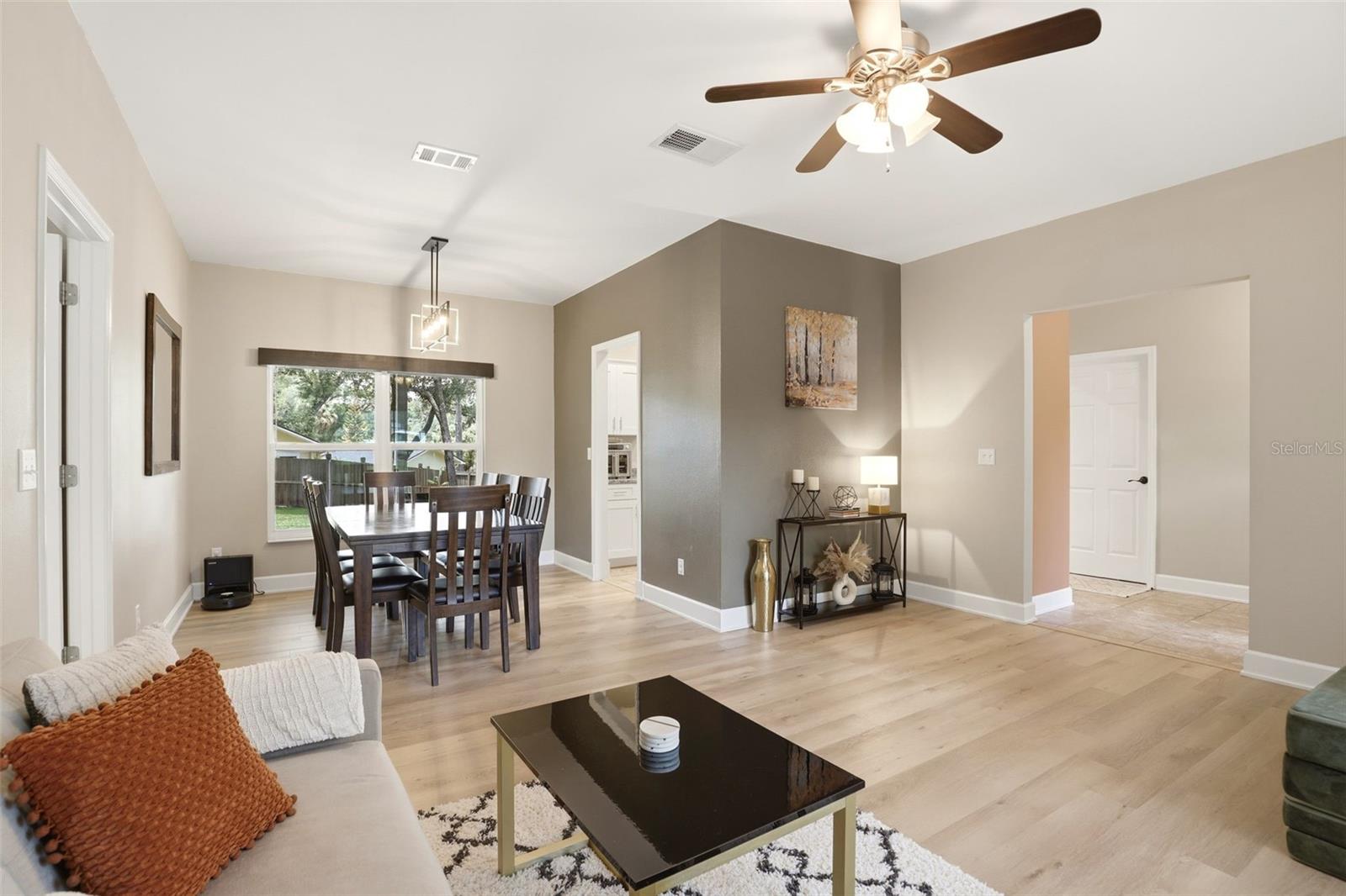 MOUNT PLYMOUTH - Residential