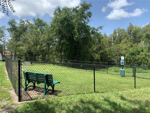 A home in LAKE WALES