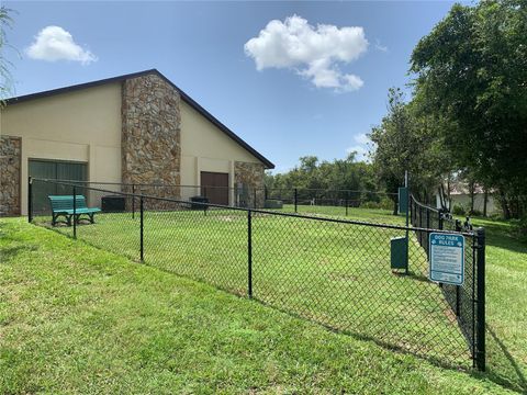 A home in LAKE WALES