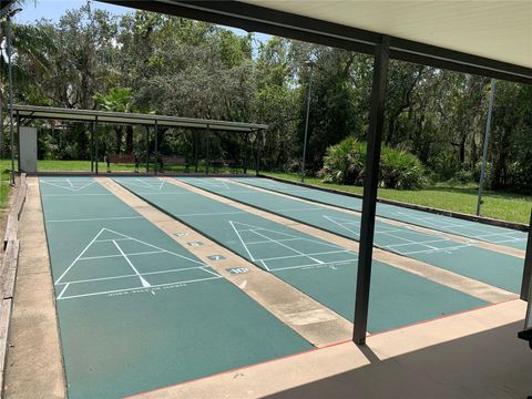 A home in LAKE WALES