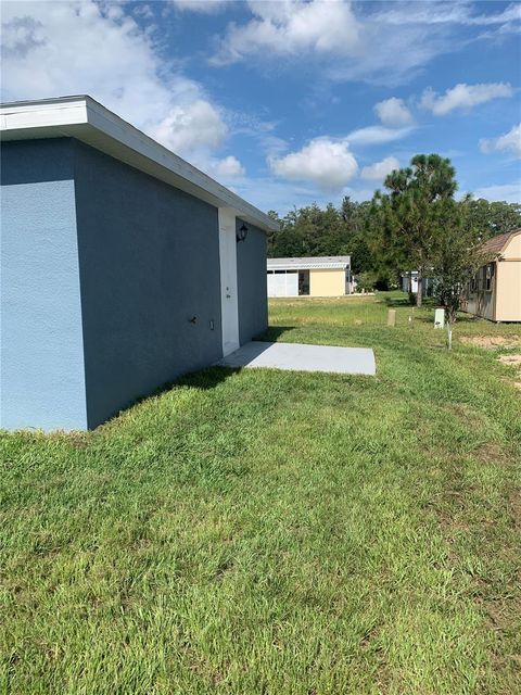 A home in LAKE WALES