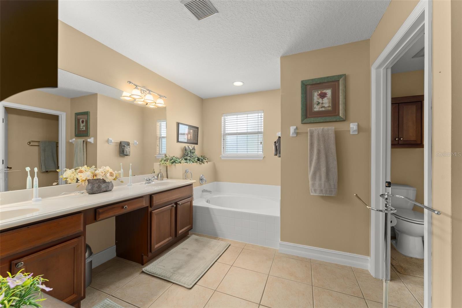 BIRCHWOOD NEIGHBORHOODS - Residential