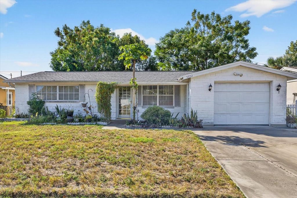 Photo of 5352 Mosaic Drive, Holiday, FL 34690 (MLS # W7880080)