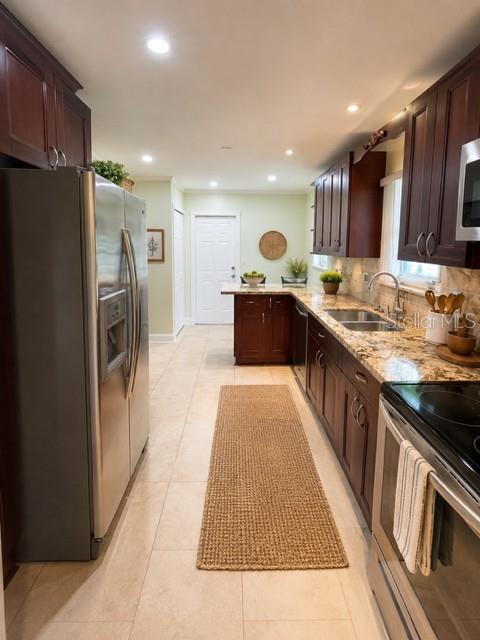 1029 W COUNTRY CLUB CIRCLE