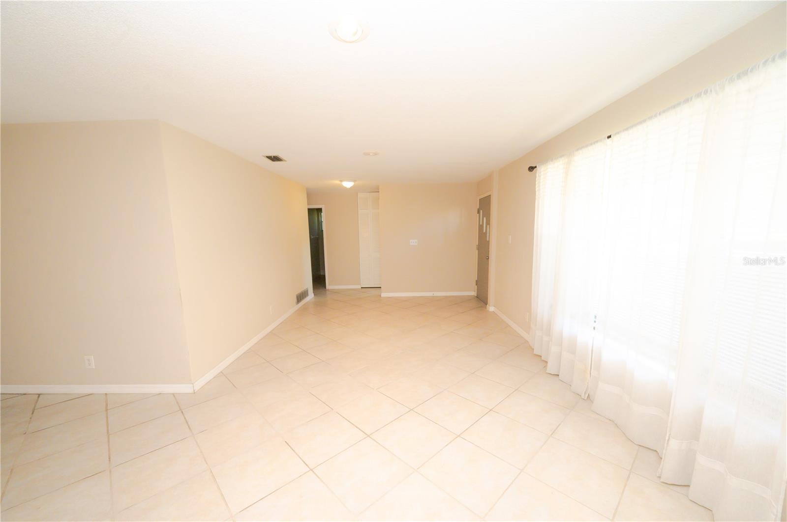 1306 GOLFVIEW DRIVE