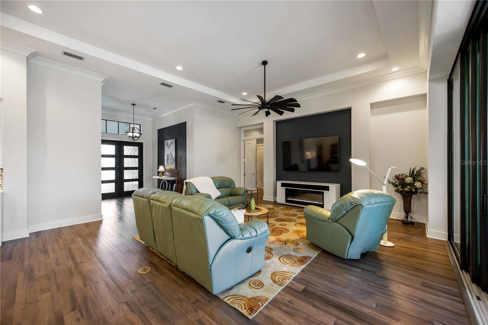 LEGACY ESTS/PALMER RANCH PH 2 - Residential