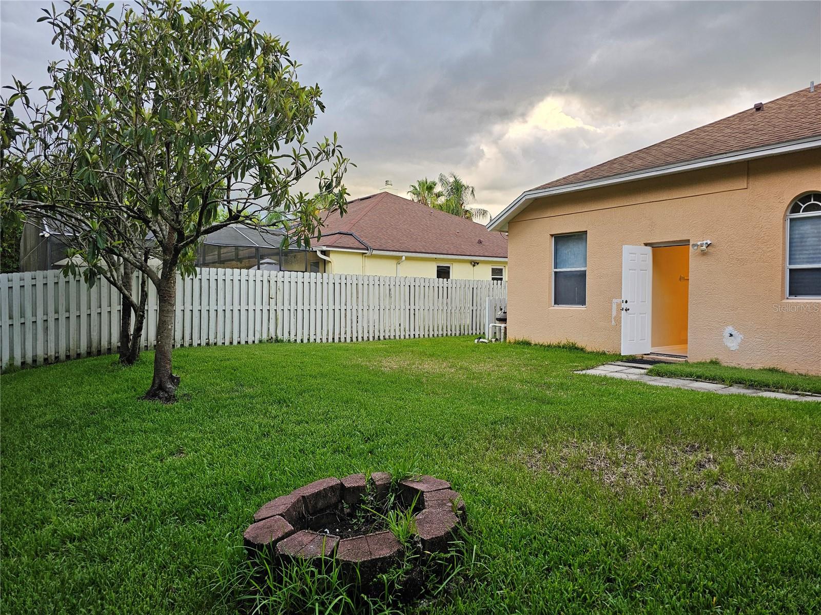 Photo 8 of 41 of 14746 BRADDOCK OAK DRIVE house