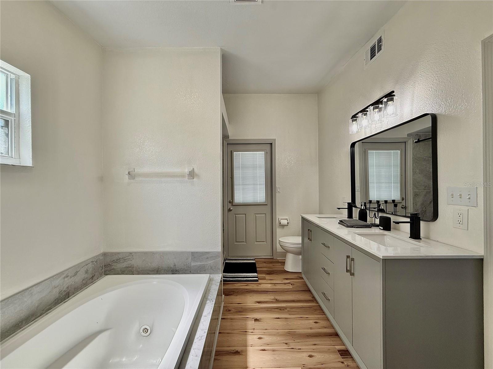 JUNGLE COUNTRY CLUB 2ND ADD - Residential