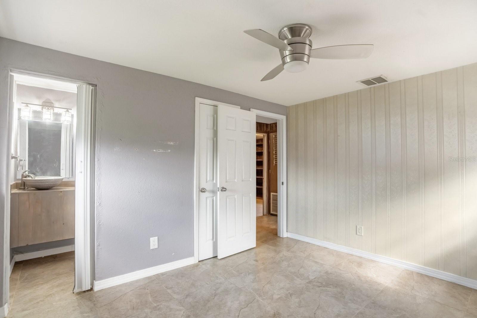 ACADEMY MANOR UNIT 01 - Residential