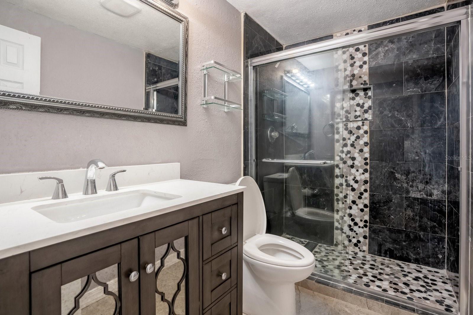 ACADEMY MANOR UNIT 01 - Residential