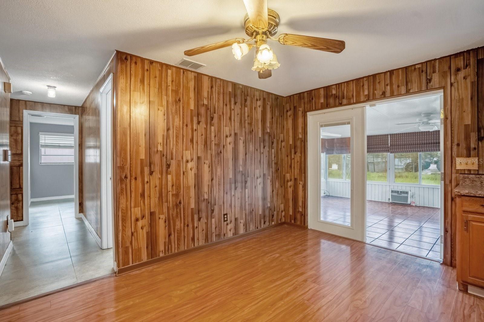 ACADEMY MANOR UNIT 01 - Residential