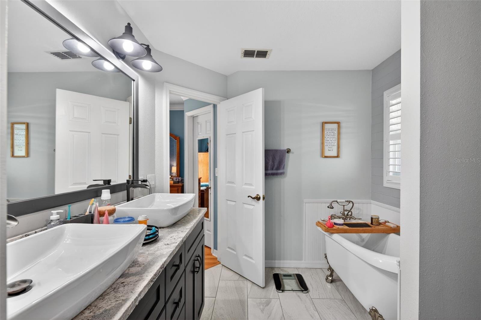 ROYAL HIGLANDS - Residential