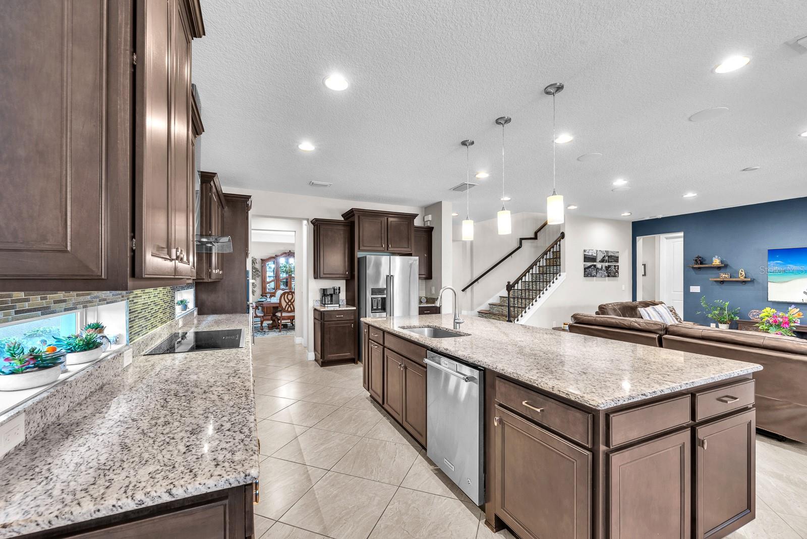 STARLING OAKS - Residential